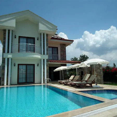 빌라 Busra 4 Bedrooms 달리안