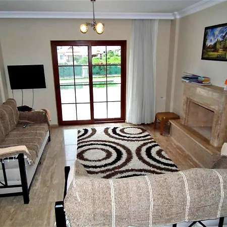 빌라 Busra 4 Bedrooms 달리안